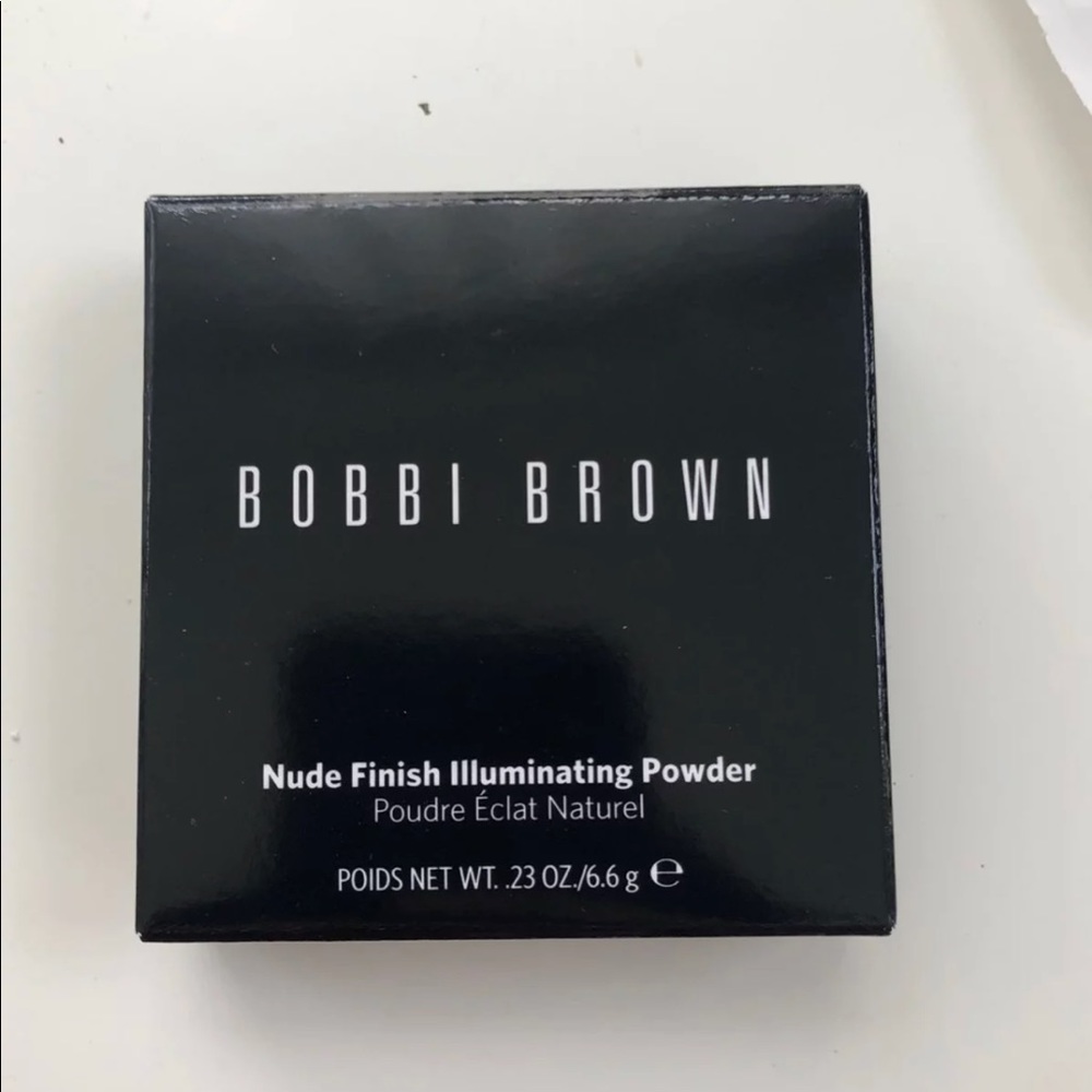 Nude finish illuminating powder